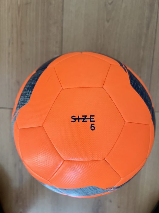 Футболни топки (Adidas, Kipsta/Decathlon)