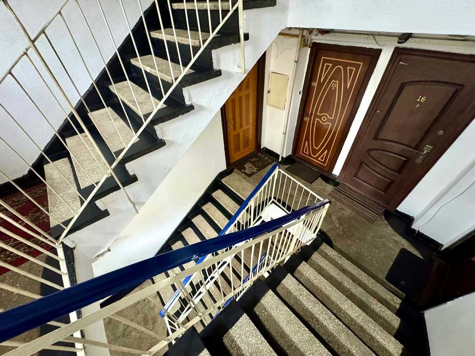 Apartament 2 camere de vânzare / Aleea Revoluției - Roman