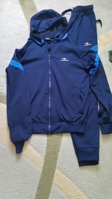 Анцуг за тинейджър