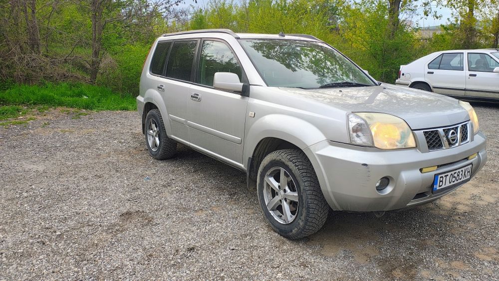 Продавам Nissan Xtrail 2.5 бензин