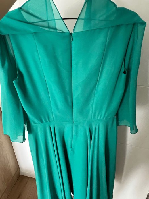 Rochie voal verde turcoaz cu detalii aurii