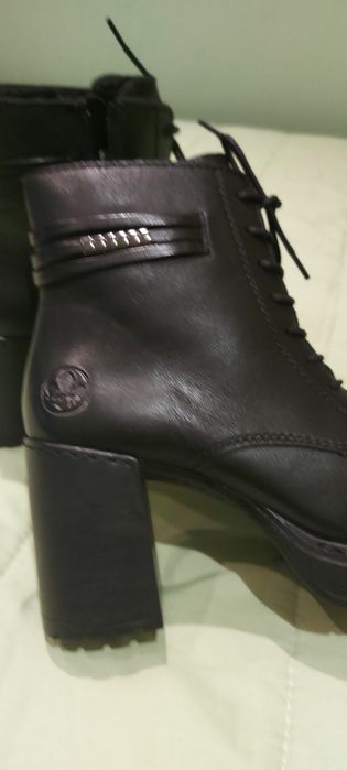 Елегантни Боти от естествена  кожа