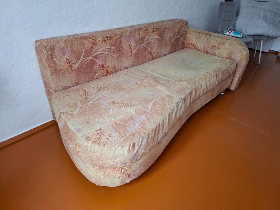 Диван -  книжка .