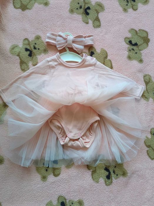 Нарядный боди для новорождённой девочки