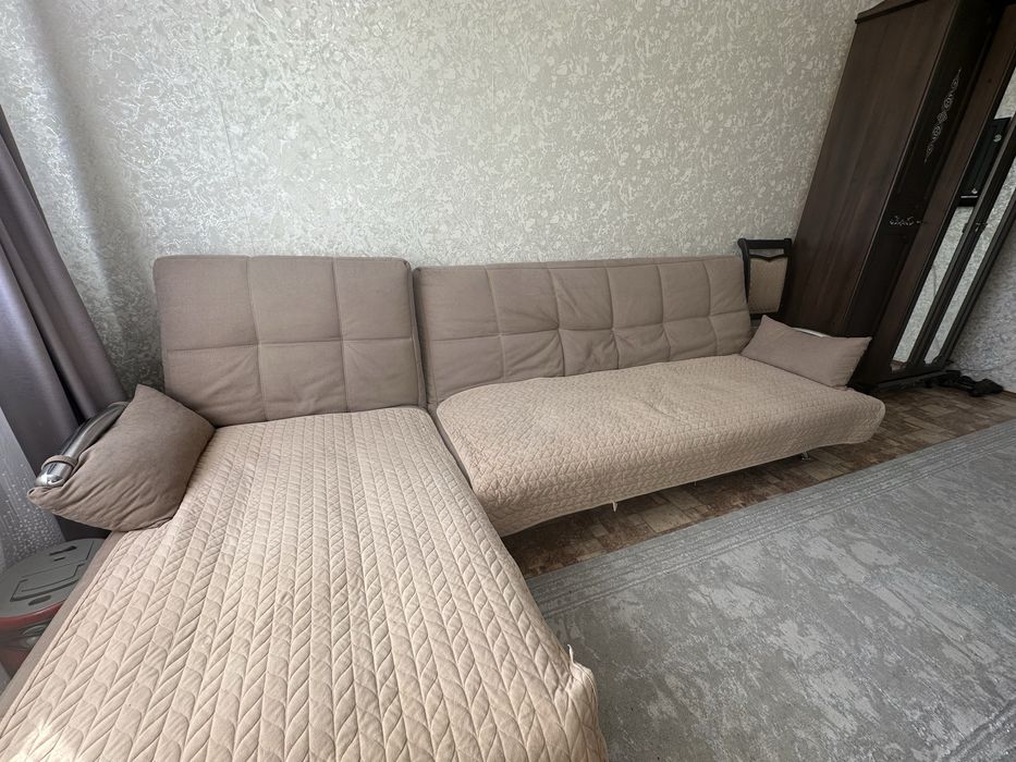 Продам диван угловой в хорошем состоянии