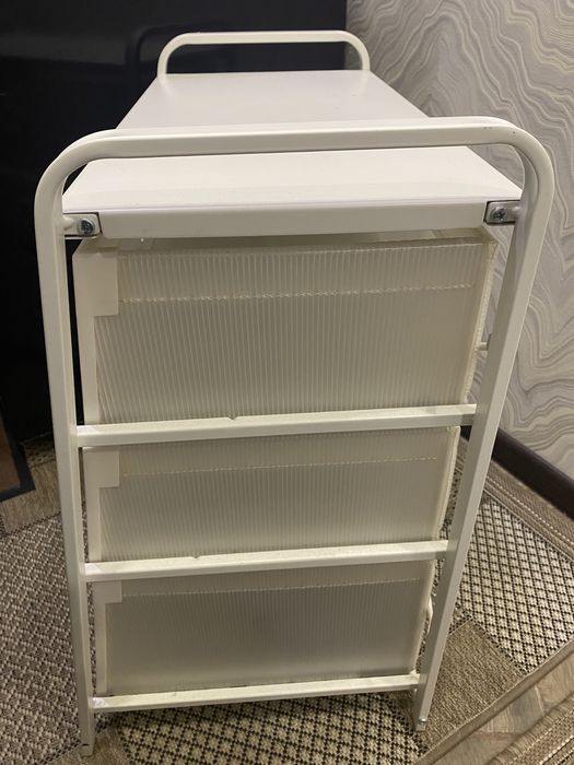 Продам тумбу с лампой икеа