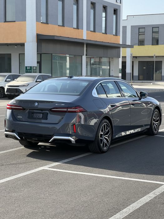 Bmw i5 35L dop  Bmw