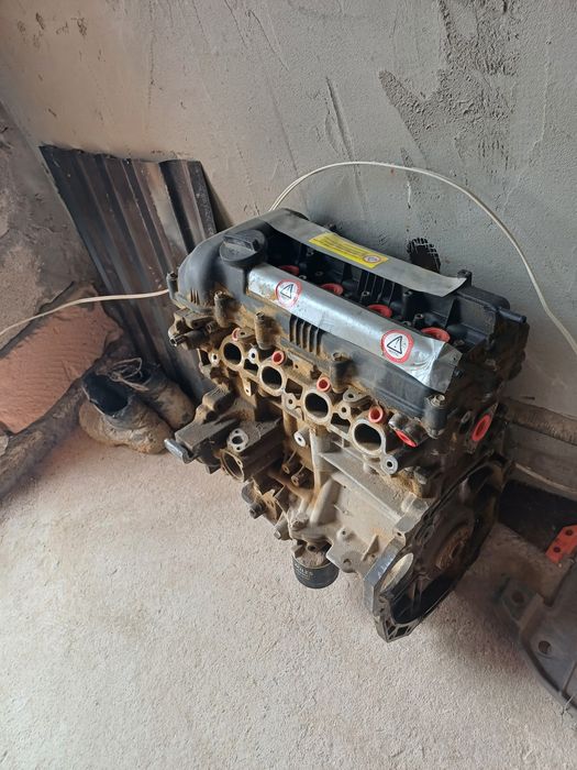 Мотор двигатель Тойота гибрид 2.5 2013год