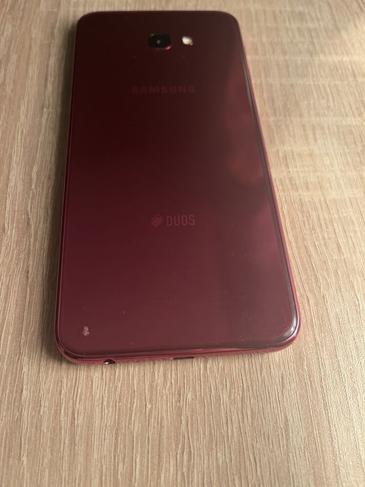 Смартфон Samsung Galaxy J4 Plus (2018),