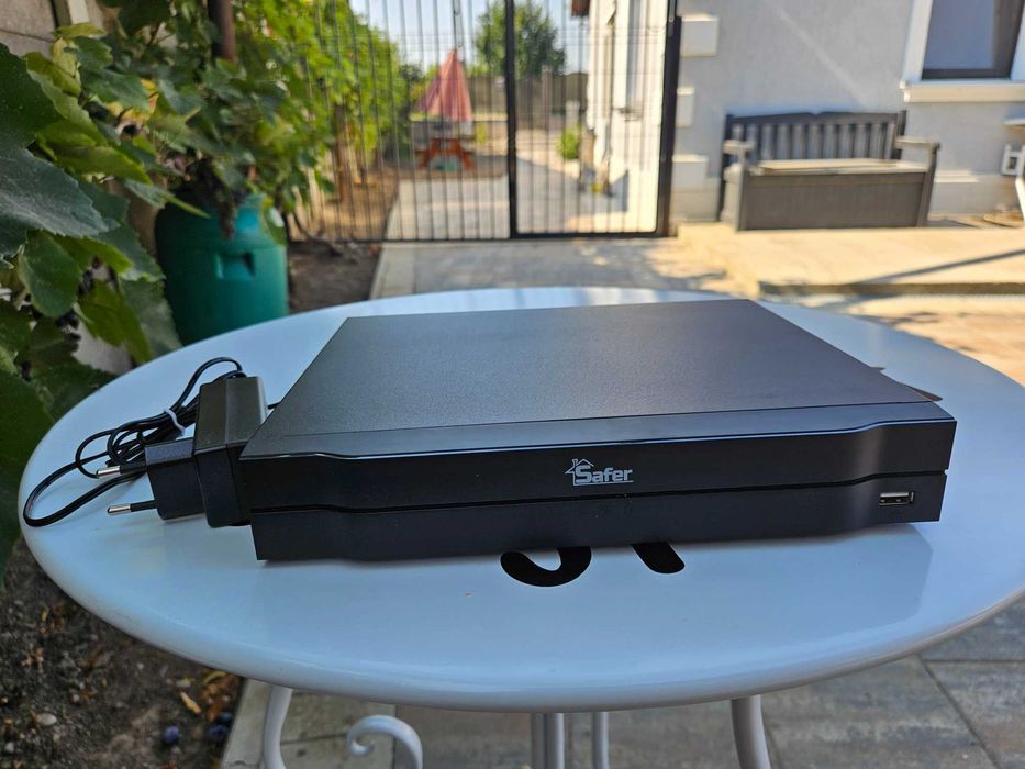 Camere supraveghere exterior