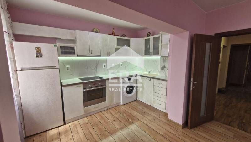 Дава се под наем Тристаен апартамент в Аксаково - 82 кв.м за 433.5 € - Снимка #2