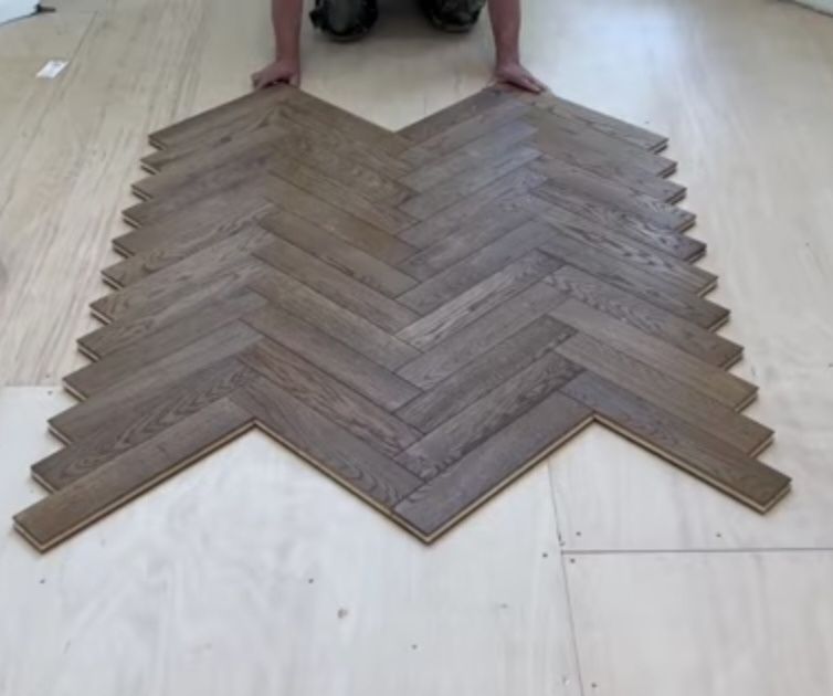 Полга Ламинат килиш хизматлари