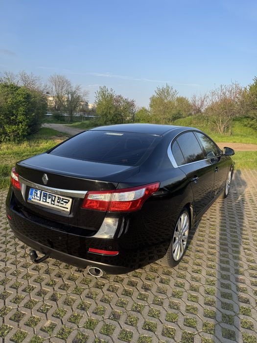 Renault Latitude - Initiale Paris