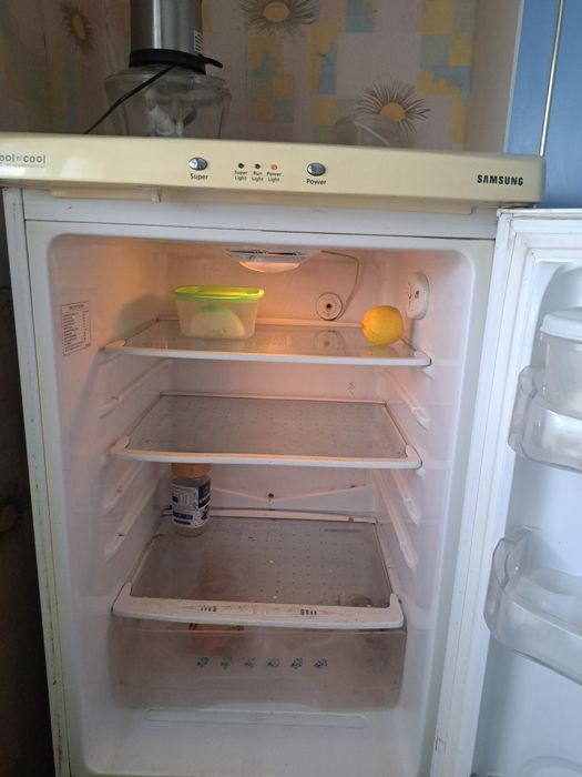 Продам холодильник