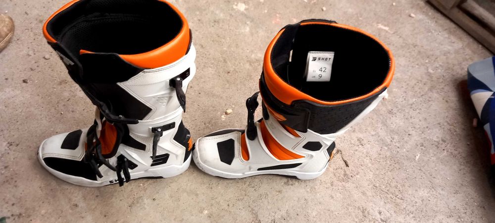 Ботуши за мотор 42