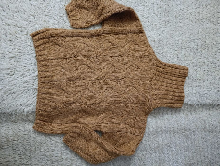 Дамски къс пуловер