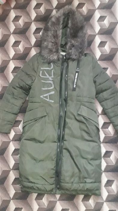 Продам две зимние куртки