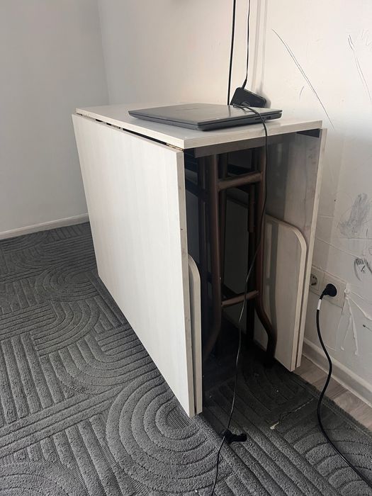 Раскладной стол в отличном состоянии