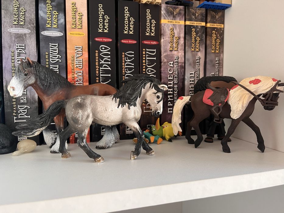 Фигурки на диви животни и коне Papo, Schleich, Mojo