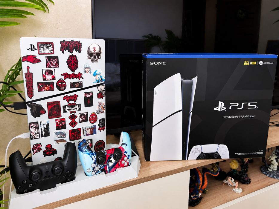 Продаю PlayStation 5 Slim в отличном состоянии.