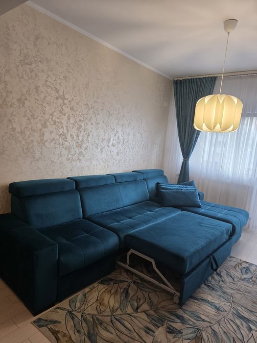 Colțar extensibil cu lada de depozitare