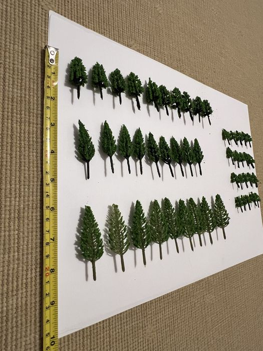 Brazi, pomi, copaci in miniatura