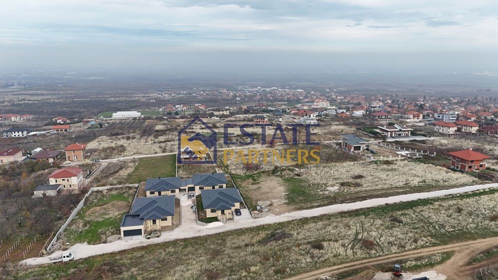 Парцел в Пловдив, област-с.Брестник площ 788 цена 110000