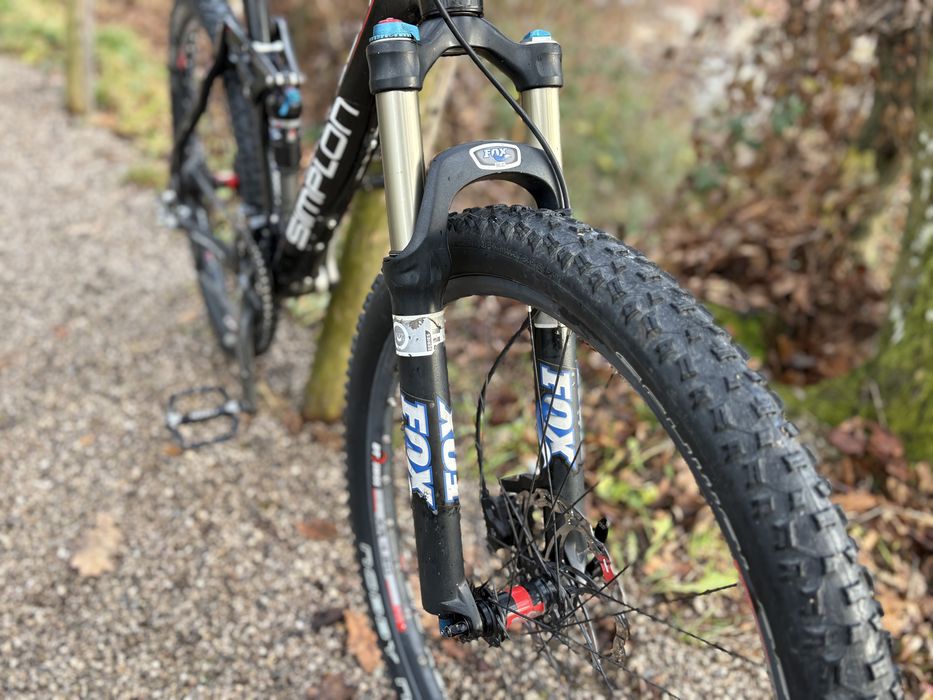 Simplon stomp full carbon ,fox