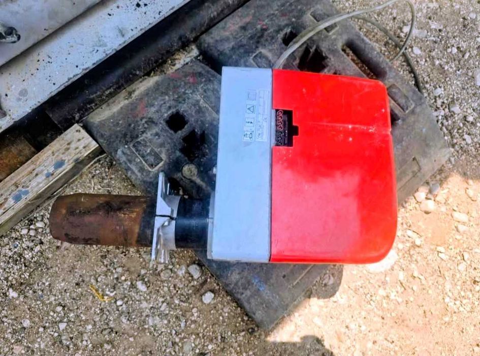 Нафтова горелка за отопление с отработено масло