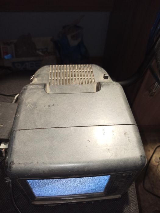 Маленький телевизор цветной