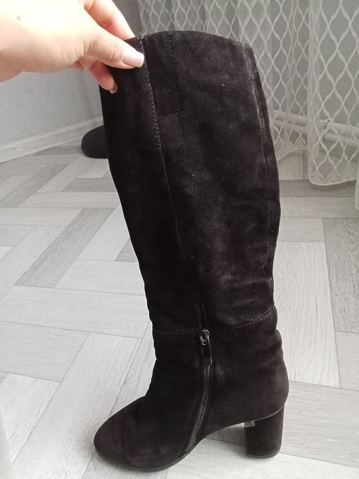 Продам зимние сапоги