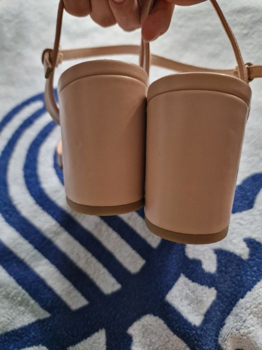 Vand sandale Catwalk elegante,foarte comode.