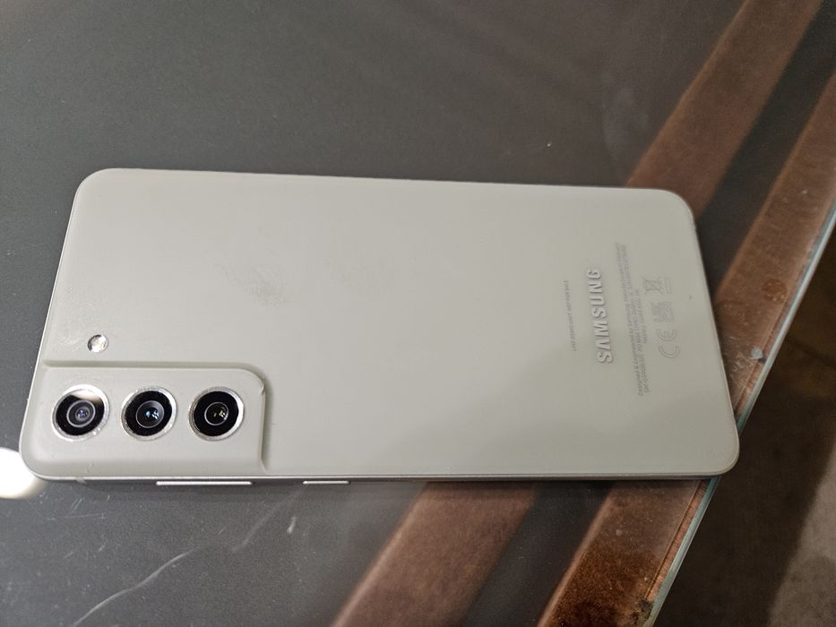 Продавам Samsung fe21 зелен