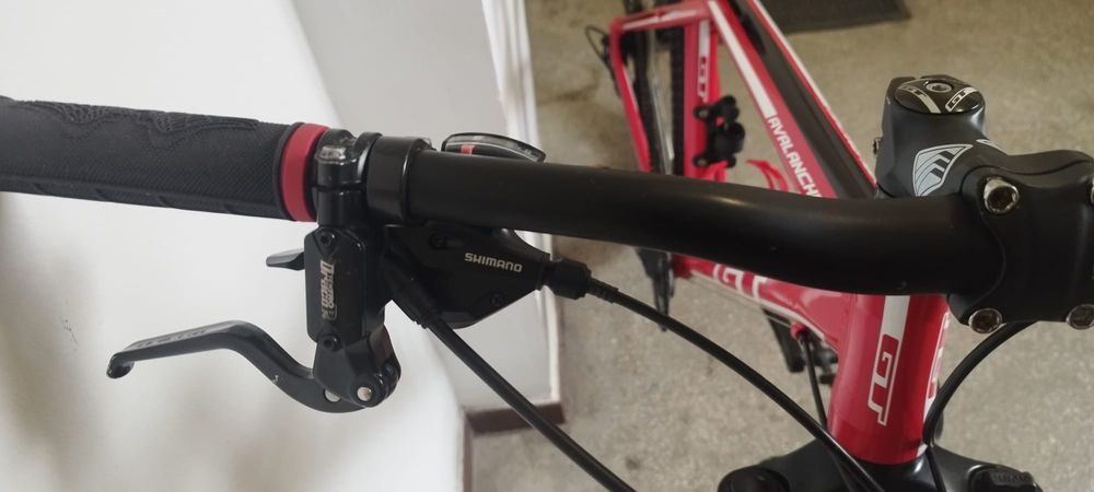 Bicicleta GT Avalanche