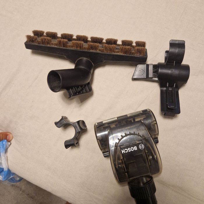 Прахосмукачка Bosch serie 2 без торба