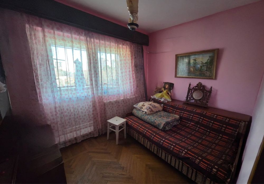 Oportunitate centrala - Apartament 4 camere decomandat