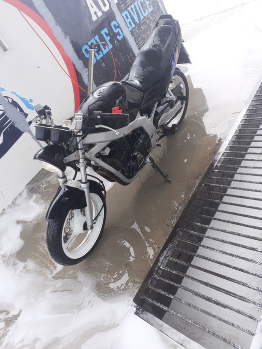 Vând suzuki 500cc