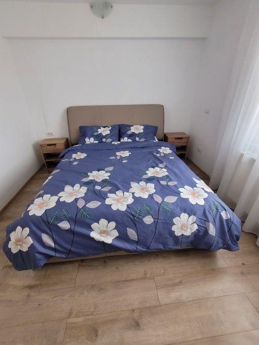 Închiriez apartament cu factură