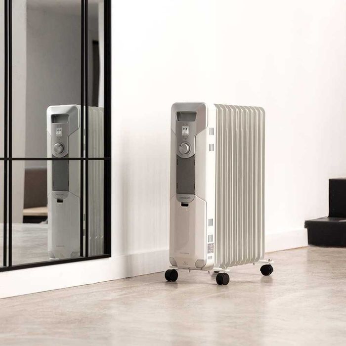 Маслен радиатор Cecotec ReadyWarm 11000 Space White 2500W, 11 камерен, 25 м²
