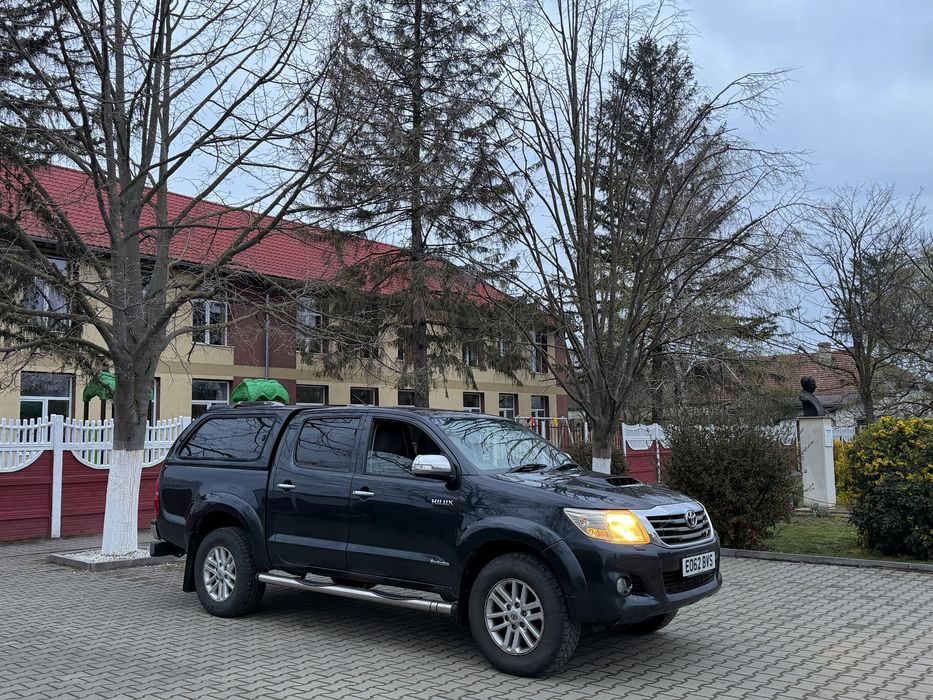 Toyota hilux 3.0 invincible