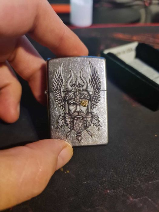 Bricheta Zippo Classic Viking Warrior Design