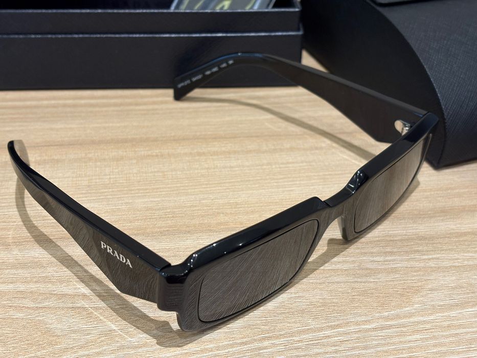 Слънчеви очила Prada