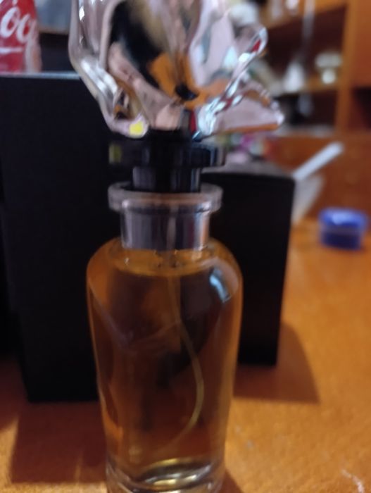 100% Оригинален Продавам парфюм