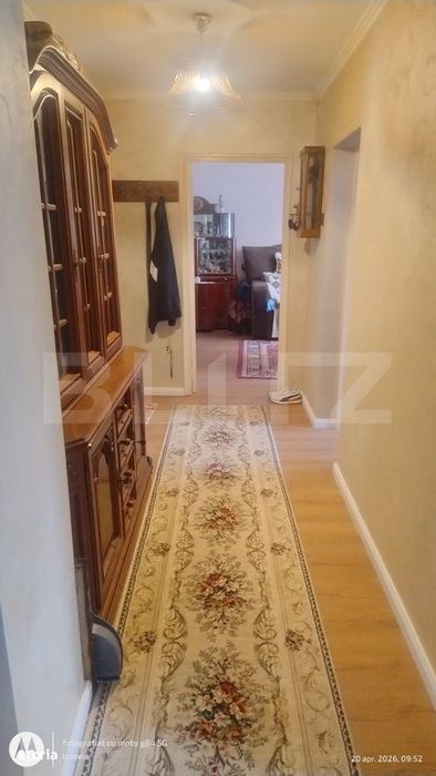 Apartament cu 2 camere, decomandat de vanzare – Zona UM