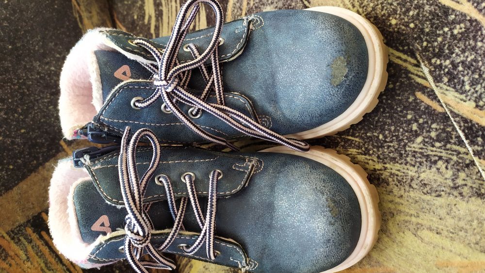 Детски боти и апрески