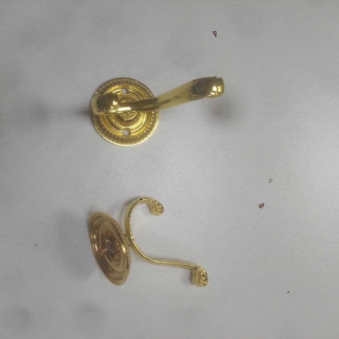 Крючки мебельные