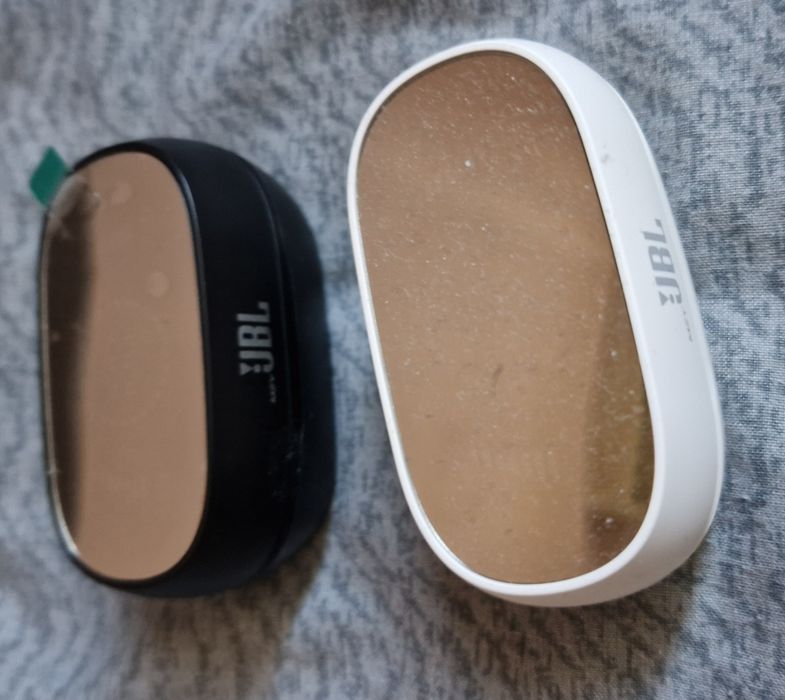 Продавам блутут слушалки