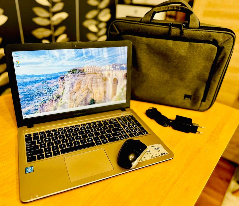 Laptop ASUS 15.6 inch, Windows Original, 4GB RAM, SSD + HDD, IMPECABIL