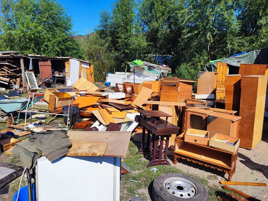 Golire subsoluri,mansarde, apartamente,case,garaje, beciuri, pivnițe