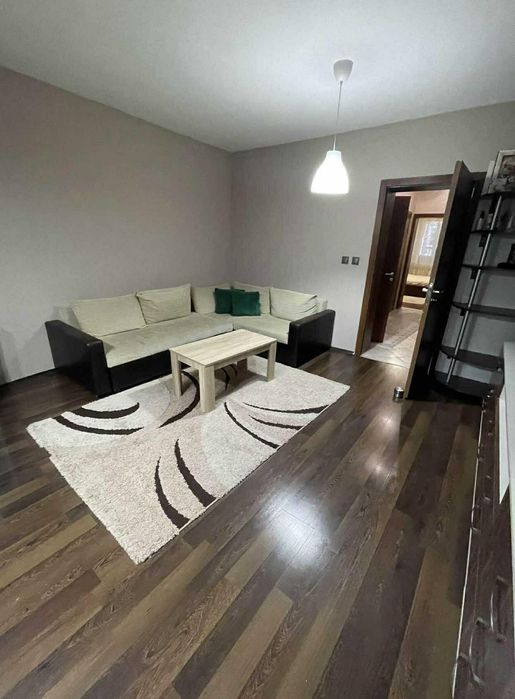 Дава се под наем Двустаен апартамент в Варна, Погреби - 86 кв.м за 511 € - Снимка #2